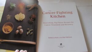 The-Cancer-Fighting-Kitchen-Nourishing-Big-Flavor-Recipes-for-Cancer-Treatment-and-Recovery.jpg